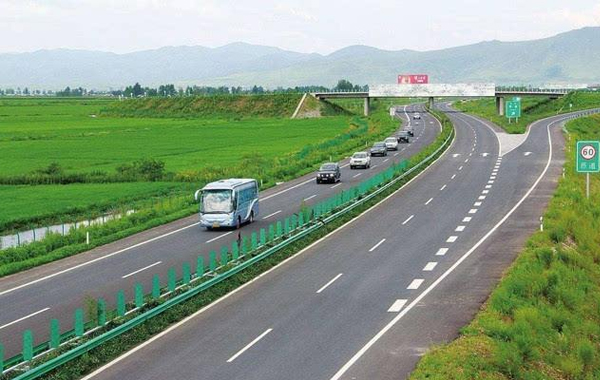 長春深圳高速公路承德至承唐段路面工程